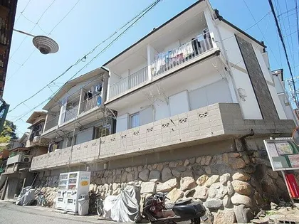 クローバーⅡ【2階】の外観