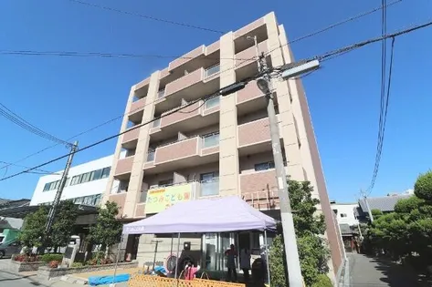 メゾンシャーマントアイの画像