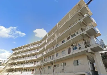 マンション朝霧2号棟【3階】の外観