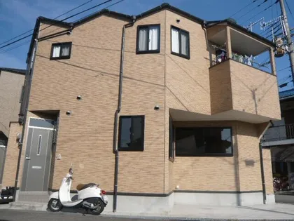 サファイヤ御立A棟【A-1号室】の外観