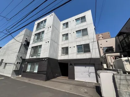 ル・ファール山鼻19条【3階】の外観