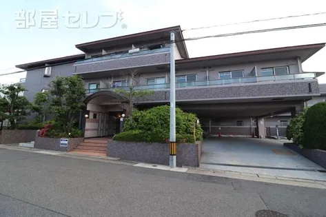 ベレーサ本山【3階】の外観