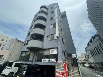 第一アカデミービルの画像