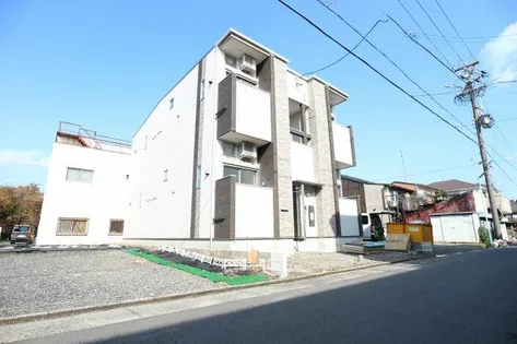 MAISON DE AVENIRの画像