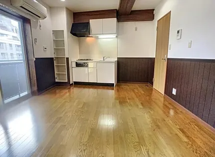 花隈岩崎マンション【4階】の居間