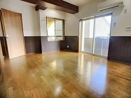 花隈岩崎マンション【4階】の居間