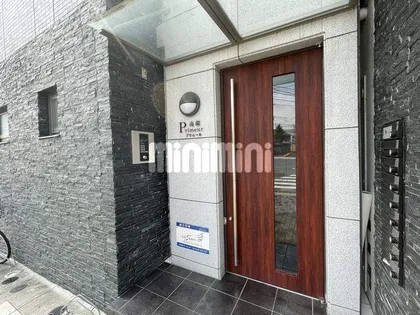 プリムール高蔵【3階】の玄関