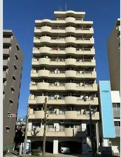 パリーマンション【6階】の外観