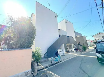 allure【1階】の外観