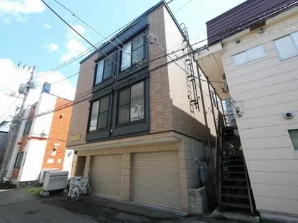 ハルニレ【2階】の外観