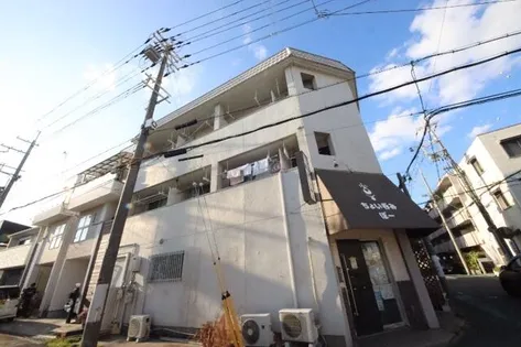 兵庫県尼崎市富松町1丁目【マンション】の外観