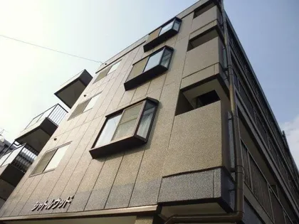 シャトルウッド【401号室】の外観