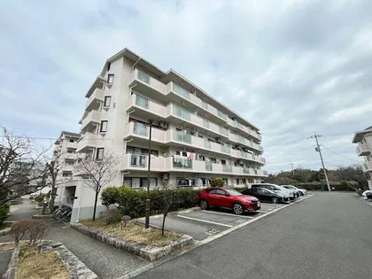 津々山台第二住宅6号棟の画像