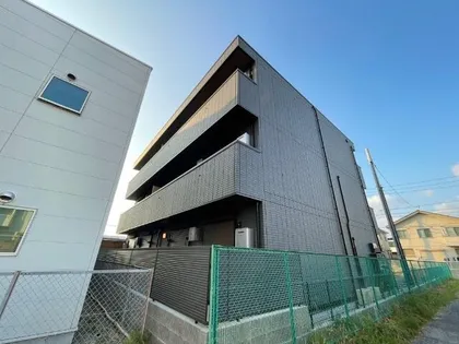 DーAVANCE上六名【1階】の外観