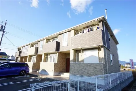 フェイスピュア【2階】の外観