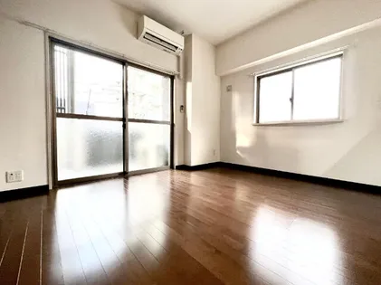 プランベイム大須駅前【5階】の居間