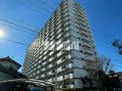 ロイヤルコート半田弐番館【2階】の外観