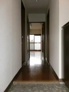 プロビデンス日比野【1階】の玄関