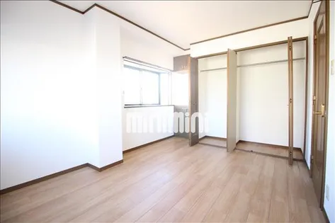 シュロス彩紅橋【3階】の内装