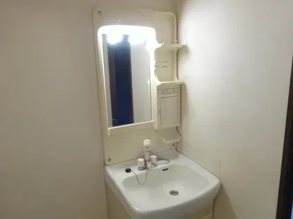 リバーサイド前田【5階】の内装