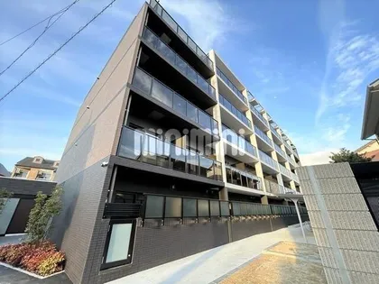 郷前町2丁目マンション【108号室】の外観