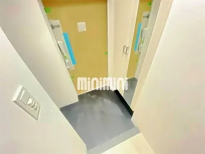 リシュドール大須【11階】の玄関