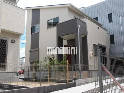 愛知県岡崎市六名東町【一戸建】の外観