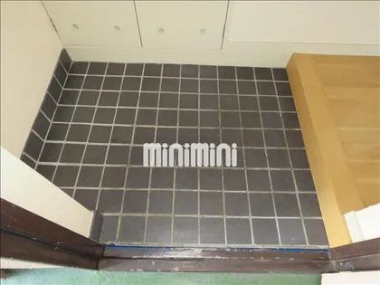 ユアサハイム鏡池【4階】の玄関