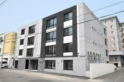 L/R YAMAHANA【4階】の外観