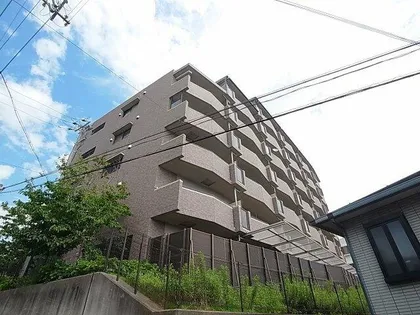 ガーデンコート楠ケ丘【1階】の外観