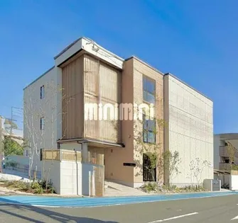 シャーメゾンArtsy【1階】の外観