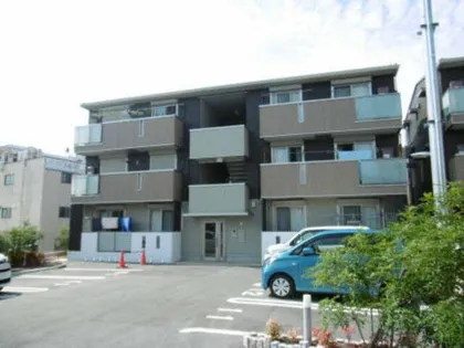 ファミール タカゼン W棟【2階】の外観