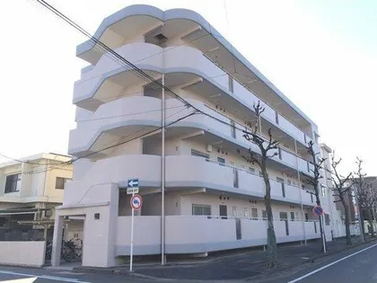 ファミール八代の画像