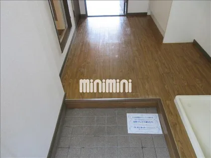 アムール1【2階】の玄関