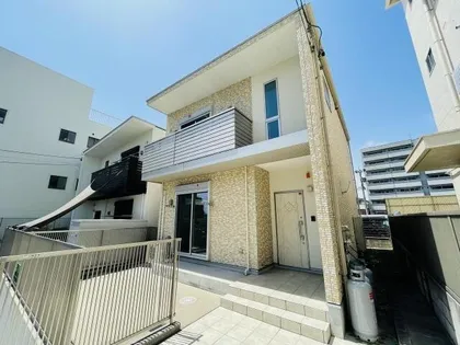 愛知県名古屋市緑区鳴子町4丁目【一戸建】の外観