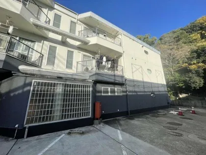 アメージングエステート【1階】の外観