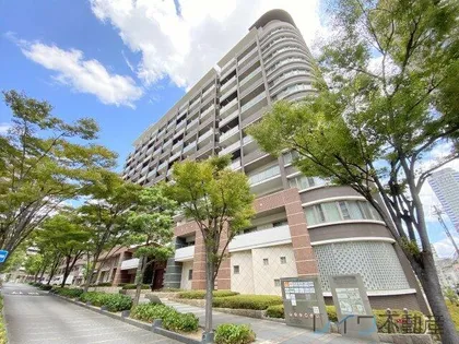 ロイヤルパークス桃坂【5階】の外観