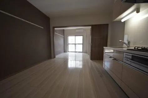 パトリス城東中央【5階】の居間