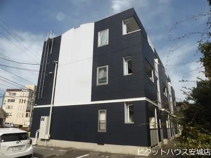 J・precious【1階】の外観