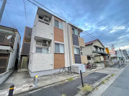 ハーモニーテラス草薙町【2階】の外観