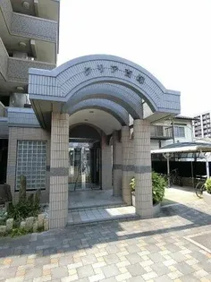クリア吉塚【3階】の玄関