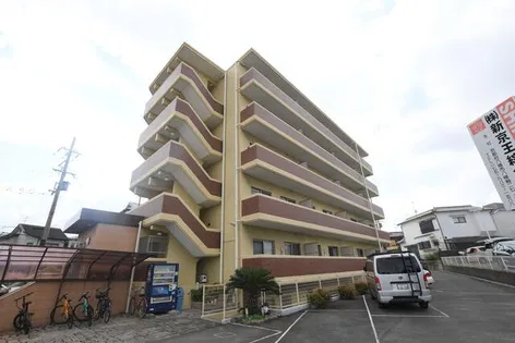 ファミーユ長谷川の画像