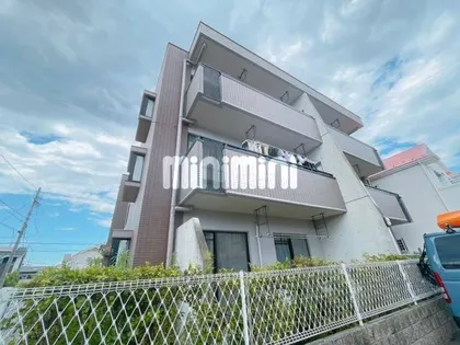 フローラル香流【3階】の外観