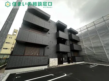 愛知県岡崎市上六名3丁目【アパート】の外観