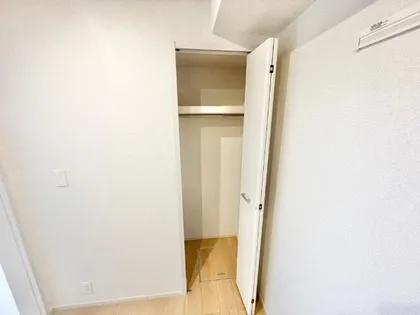 ジャルダン南【1階】の居間