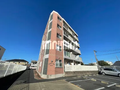 ガウディESTの画像