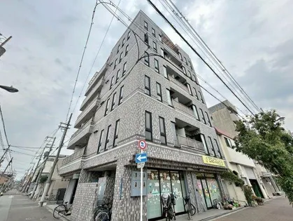 ダグラス鷹合【5階】の外観