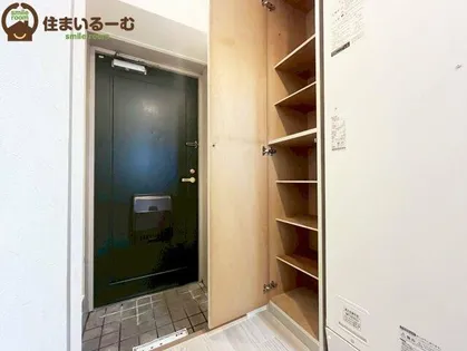 ForYou塚本【7階】の玄関