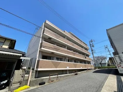 クレストコート【3階】の外観