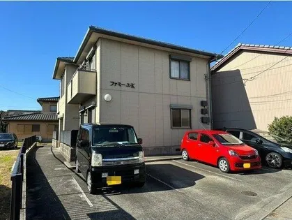 ファミーユK【2階】の外観